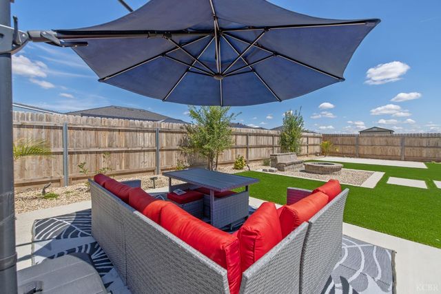 2146 W Escher Drive, Hanford, CA 93230