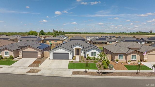 2146 W Escher Drive, Hanford, CA 93230
