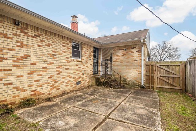 4928 FLAMINGO RD, Memphis, TN 38117