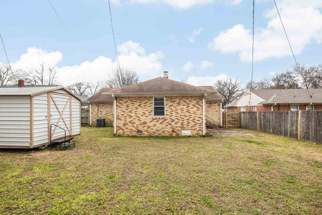 4928 FLAMINGO RD, Memphis, TN 38117