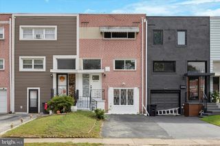 2033 VALLEY VIEW DRIVE, Folcroft, PA 19032