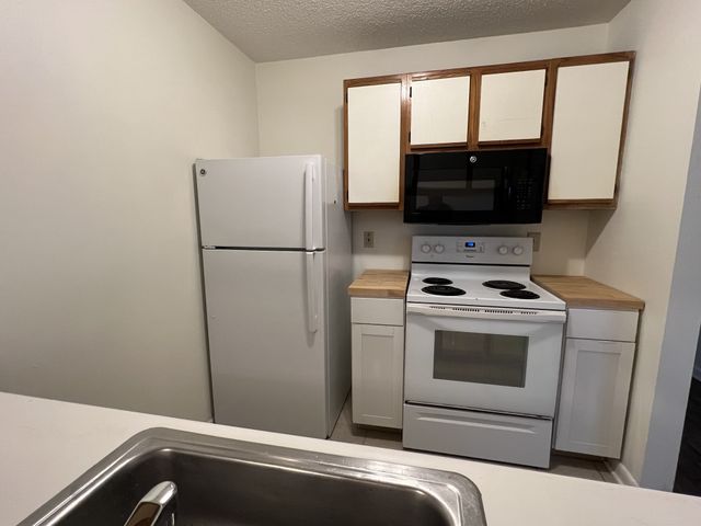 1245 Old Lascassas Rd Apt B, Murfreesboro, TN 37130
