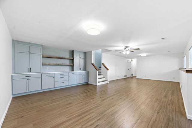 1418 E WoodBrook St, Derby, KS 67037