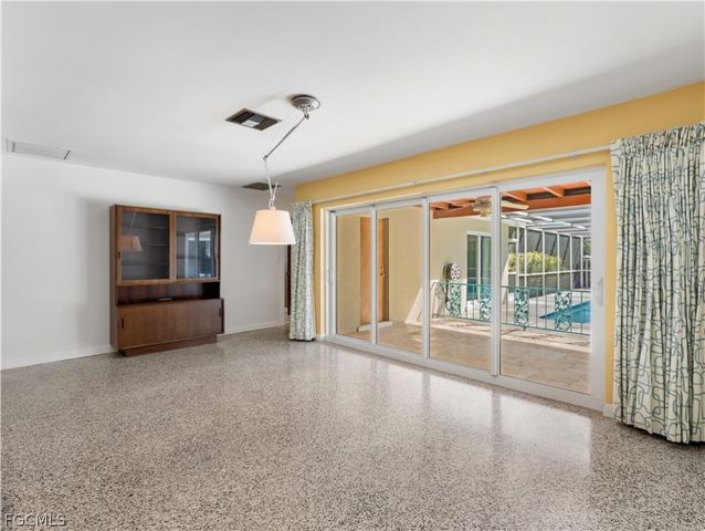 3517 Stuart CT, Fort Myers, FL 33901