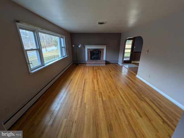 1250 VALLEY RD, Marysville, PA 17053