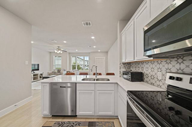 2218 Memory Oaks Drive, Tomball, TX 77375