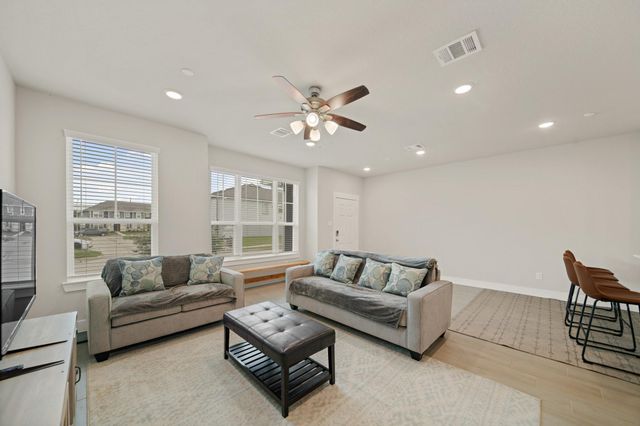 2218 Memory Oaks Drive, Tomball, TX 77375