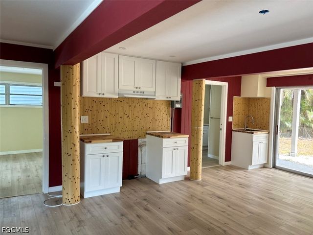 10925 Russell RD, Bokeelia, FL 33922