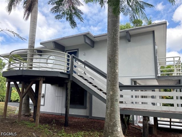 10925 Russell RD, Bokeelia, FL 33922
