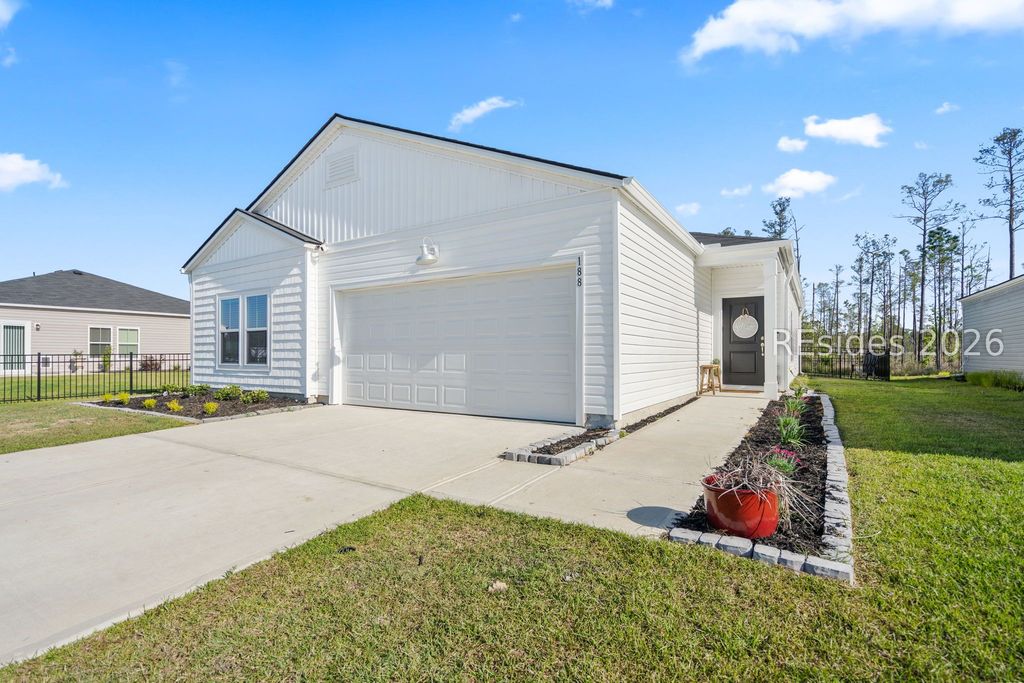 188 Red Dogwood Ln, Hardeeville, SC 29927