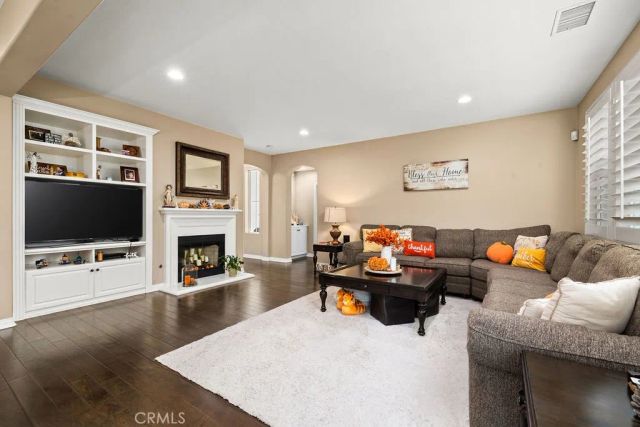 1470 Voyager, Tustin, CA 92782