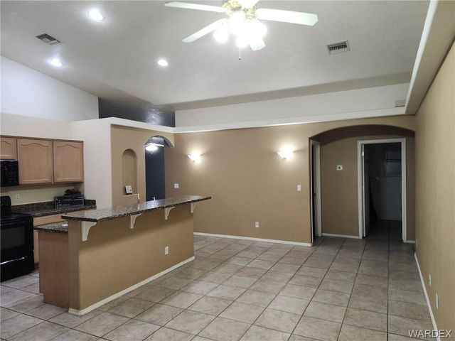 5119 S Amber Sands Drive, Fort Mohave, AZ 86426