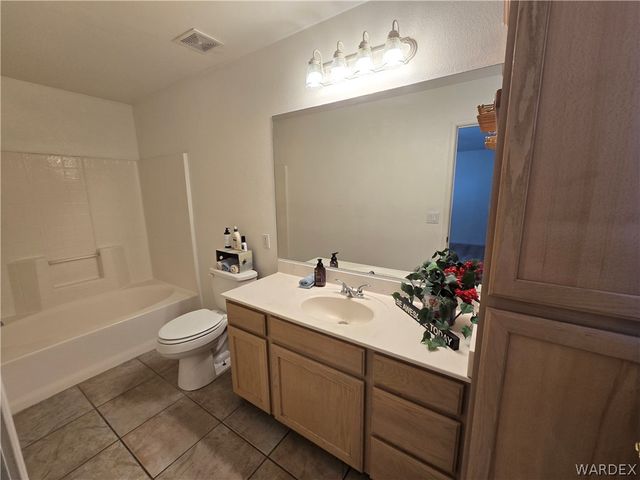 5119 S Amber Sands Drive, Fort Mohave, AZ 86426