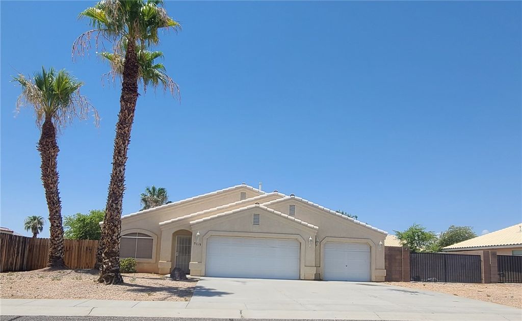 5119 S Amber Sands Drive, Fort Mohave, AZ 86426