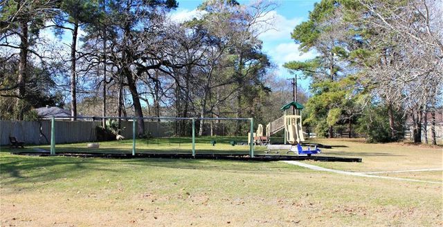 28 Wilderness Trail, Huntsville, TX 77340