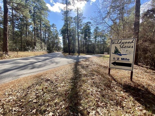 28 Wilderness Trail, Huntsville, TX 77340