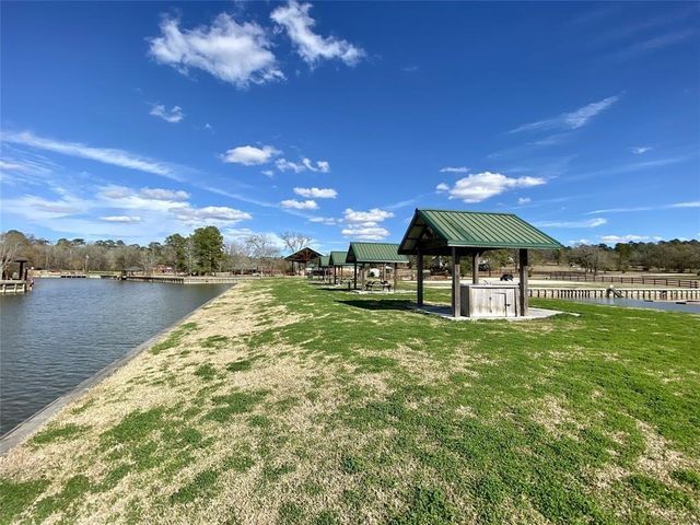 28 Wilderness Trail, Huntsville, TX 77340