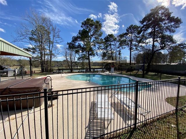 28 Wilderness Trail, Huntsville, TX 77340