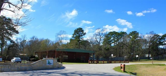 28 Wilderness Trail, Huntsville, TX 77340