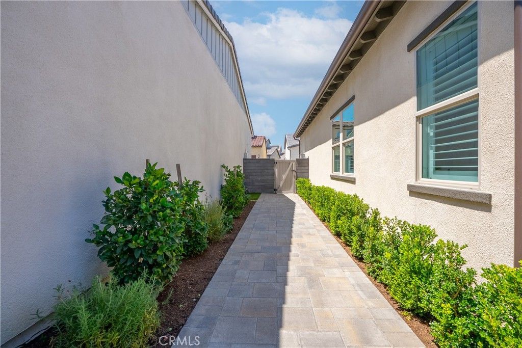 Image 13 of property listing at 806 Sunrise Road, Ladera Ranch, CA 92694