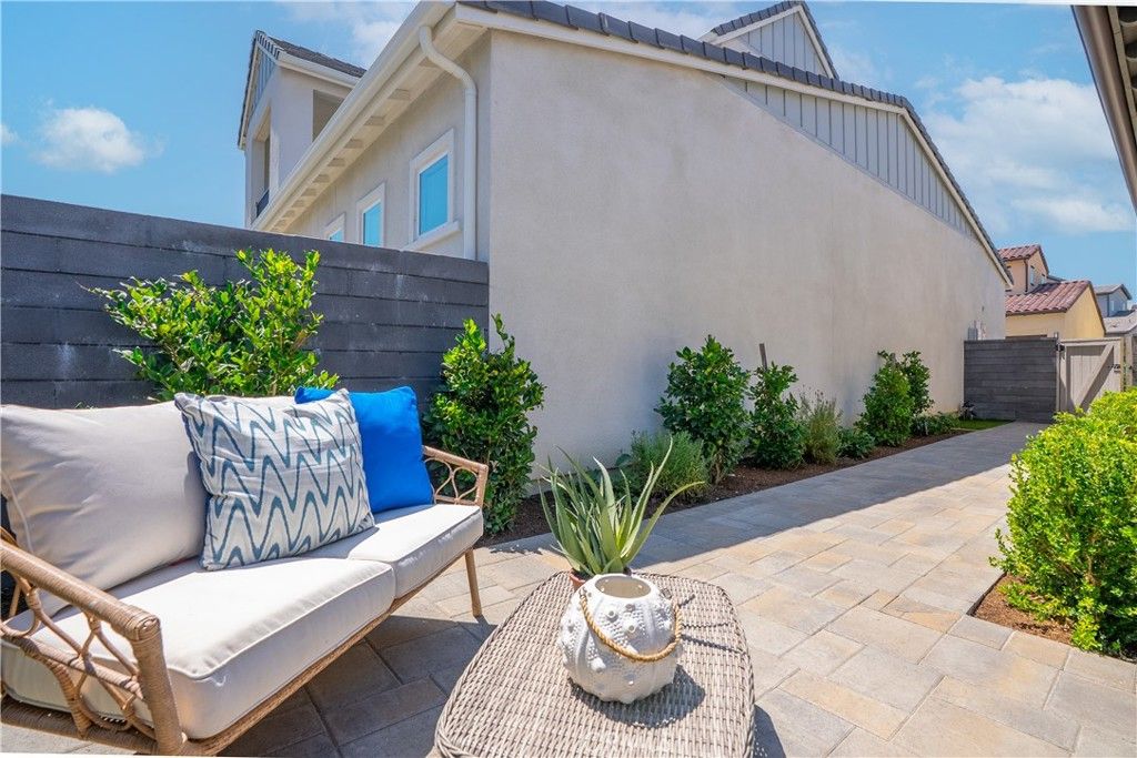 Image 4 of property listing at 806 Sunrise Road, Ladera Ranch, CA 92694