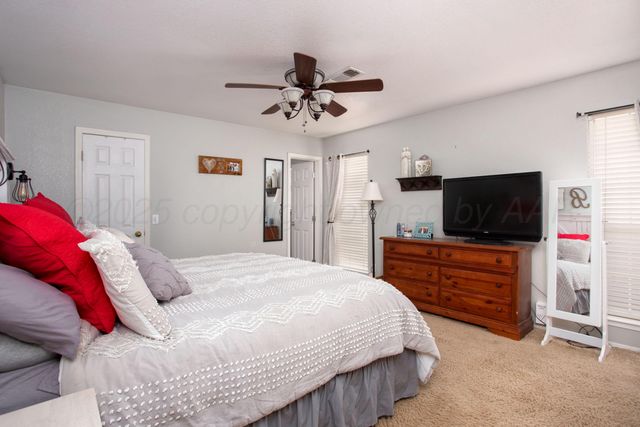 5607 FOXCROFT Drive, Amarillo, TX 79109