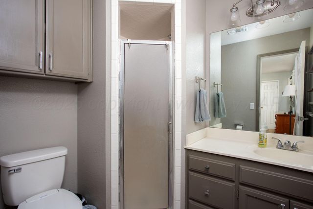 5607 FOXCROFT Drive, Amarillo, TX 79109