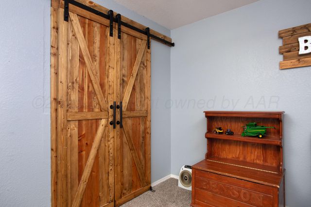 5607 FOXCROFT Drive, Amarillo, TX 79109