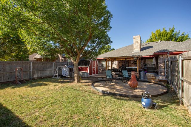 5607 FOXCROFT Drive, Amarillo, TX 79109