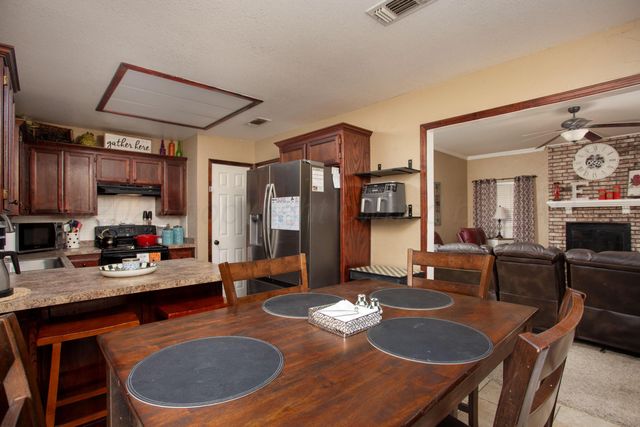 5607 FOXCROFT Drive, Amarillo, TX 79109