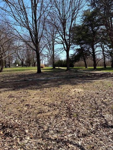 5817 N Rod & Gun Club Road, Bruceville, IN 47516