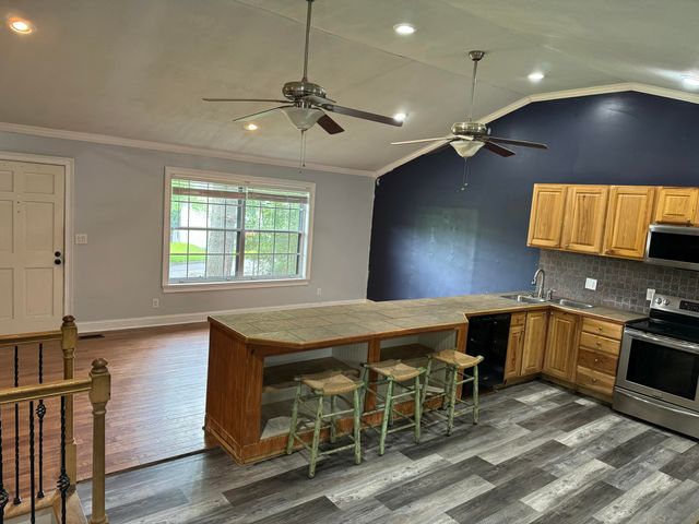 7709 E Village Lane, Hixson, TN 37343