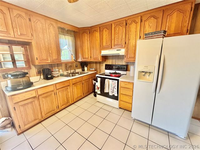 30190 W County Road 1240, Stigler, OK 74462