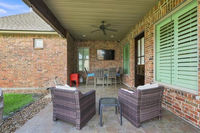 3734 Gray Willow Drive, Lake Charles, LA 70605