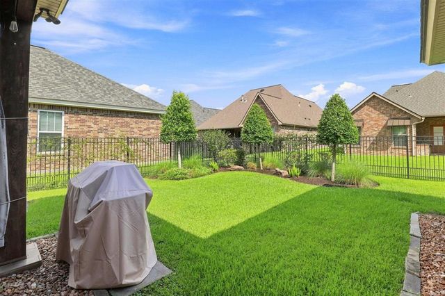 3734 Gray Willow Drive, Lake Charles, LA 70605
