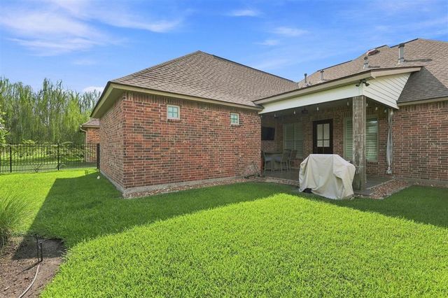 3734 Gray Willow Drive, Lake Charles, LA 70605