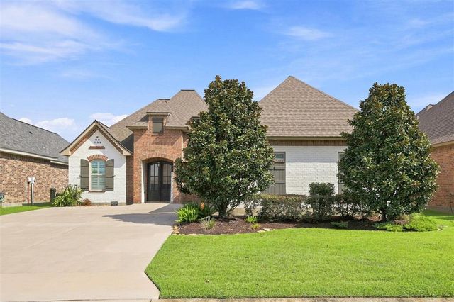 3734 Gray Willow Drive, Lake Charles, LA 70605