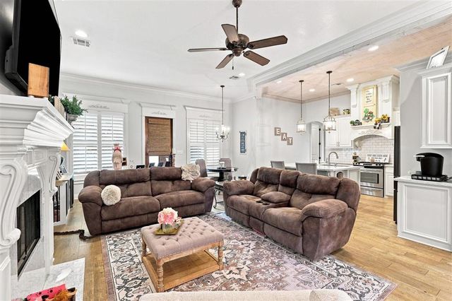 3734 Gray Willow Drive, Lake Charles, LA 70605