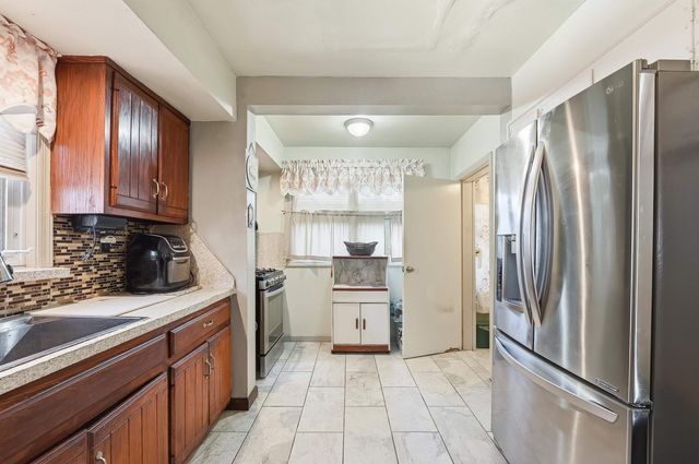52 HARCOURT AVE, Bergenfield, NJ 07621