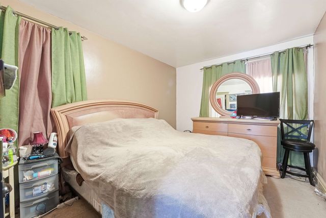 52 HARCOURT AVE, Bergenfield, NJ 07621