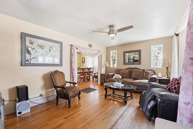 52 HARCOURT AVE, Bergenfield, NJ 07621
