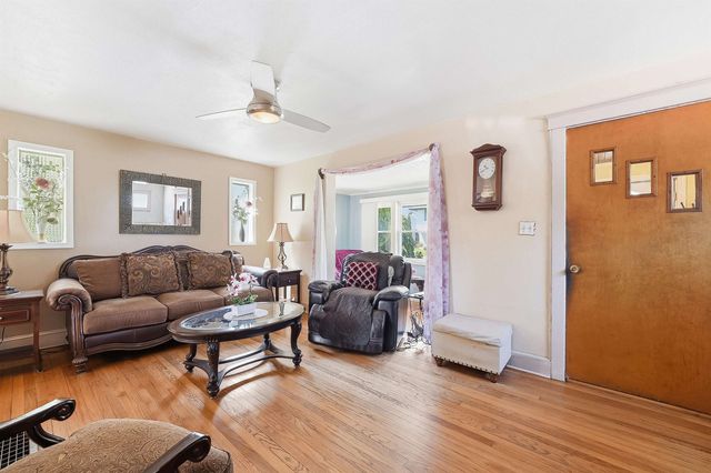 52 HARCOURT AVE, Bergenfield, NJ 07621