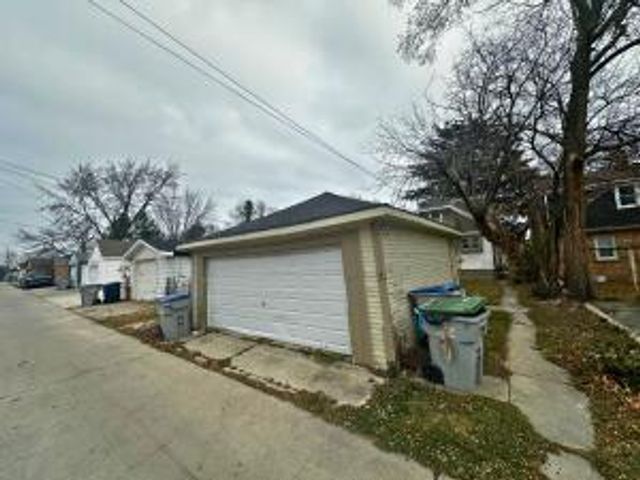 4415 N 36th STREET, Milwaukee, WI 53209