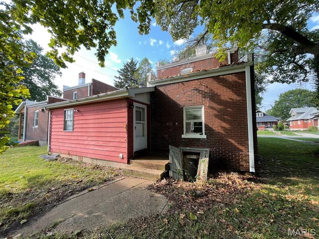 2007 W A Street, Belleville, IL 62226