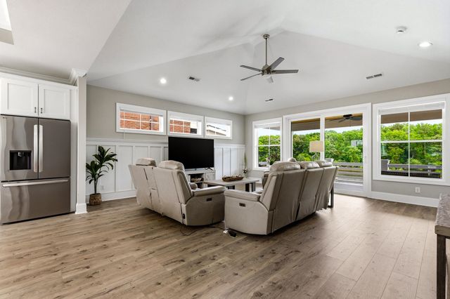 313 Harbour View Dr., Myrtle Beach, SC 29579