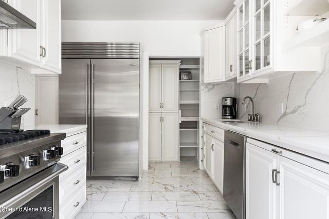 6955 Apple Alley, Bonners Ferry, ID 83805