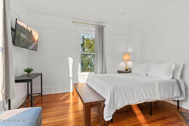 6955 Apple Alley, Bonners Ferry, ID 83805