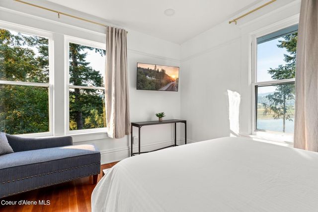 6955 Apple Alley, Bonners Ferry, ID 83805