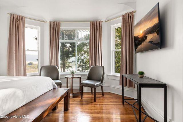 6955 Apple Alley, Bonners Ferry, ID 83805