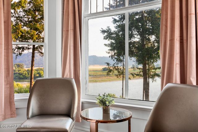 6955 Apple Alley, Bonners Ferry, ID 83805